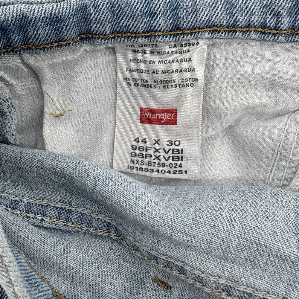 Wrangler Men's‎ 42X28 (Tag 44X30) Jeans Vintage Flex Fit Waist Light Blue STAIN